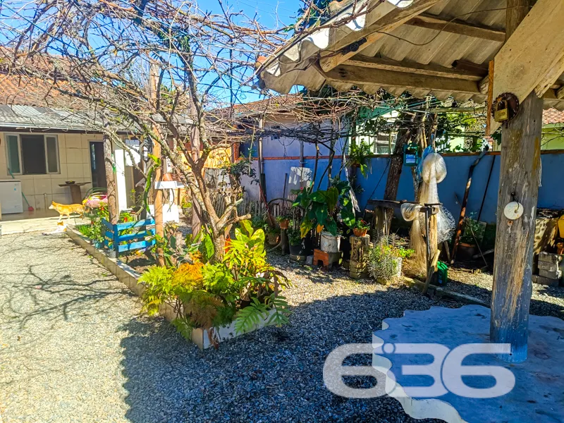Oportunidade Excepcional: Seu Novo Lar em Balneári