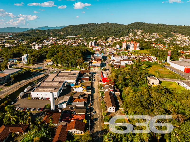 Descubra o encantador refúgio residencial que você