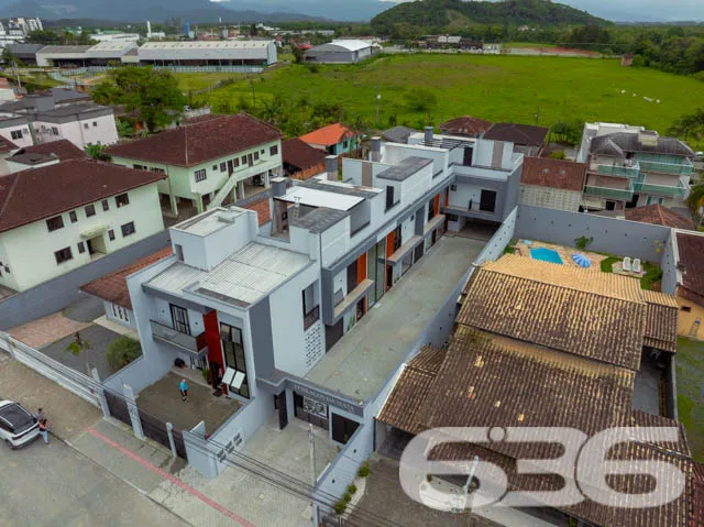 ResidĂȘncia Geminada Moderna em Joinville - Bom Ret