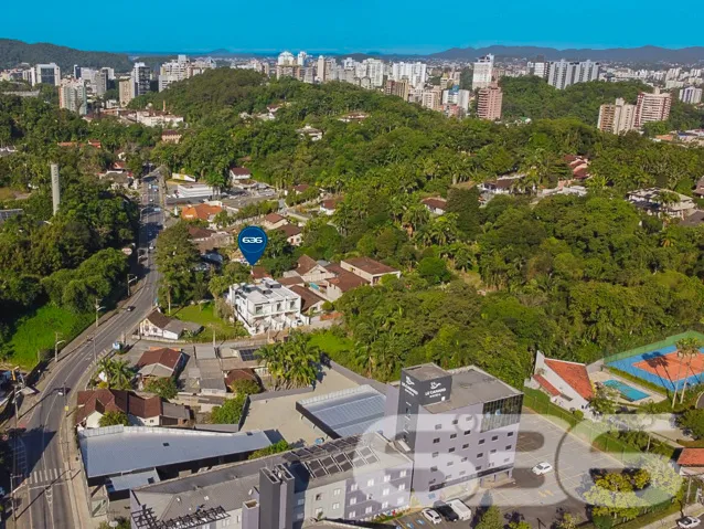 EXCELENTE SOBRADO DE ALTO PADRÃO NO BAIRRO GLÓRIA 