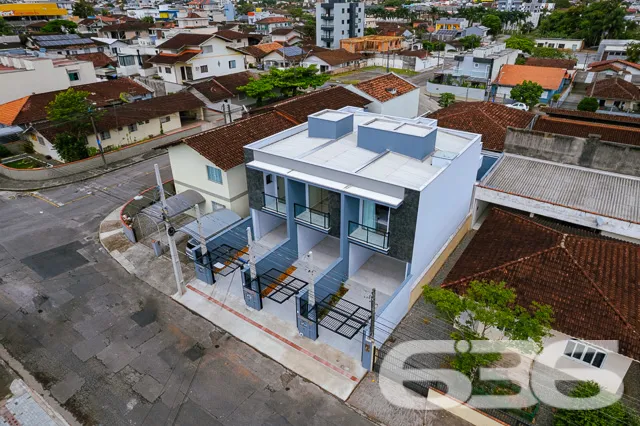 COMECE SEU FUTURO AGORA COM ESSE IMĂVEL!
Seu novo