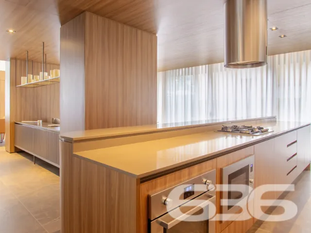 CENTRO DE JOINVILLE: APARTAMENTO DE ALTO PADRÃO CO