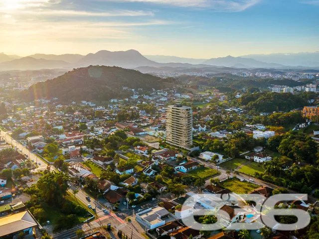 VENDE-SE APARTAMENTO DE LUXO COM 3 QUARTOS SENDO 1