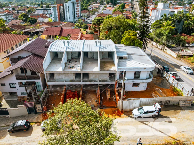 Geminado de Alto PadrĂŁo Ă Venda em Joinville, SC -