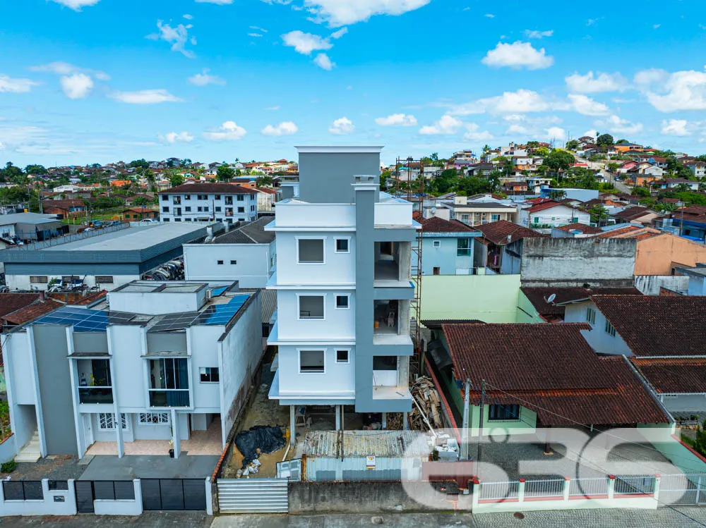 Apresentamos esta oportunidade única no bairro Fát