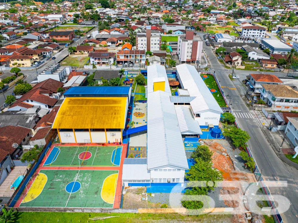 Apresentamos esta oportunidade única no bairro Fát