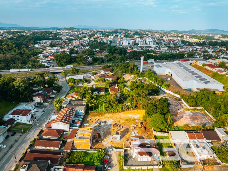 Descubra o Sobrado dos Seus Sonhos em Joinville!