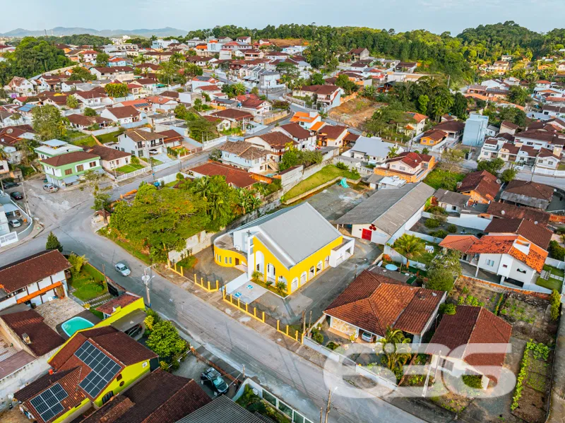 Descubra o Sobrado dos Seus Sonhos em Joinville!