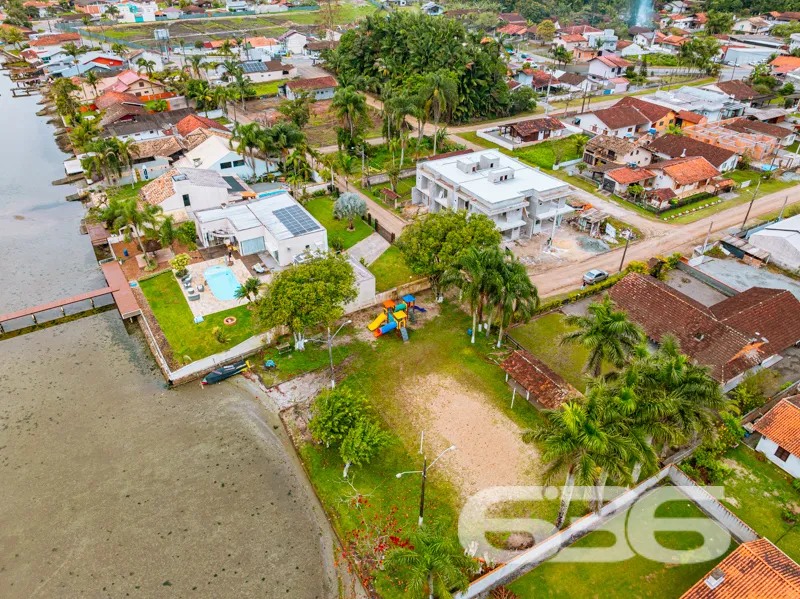 Descubra o seu novo lar em Balneário Barra do Sul!
